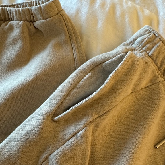 Scuba Midrise Oversized Joggers - Picture 7 of 11